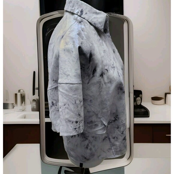 Lululemon Women's Full Day Ahead Shirt Size 2 Button Short Sleeve Rhino Gray - Picture 3 of 9